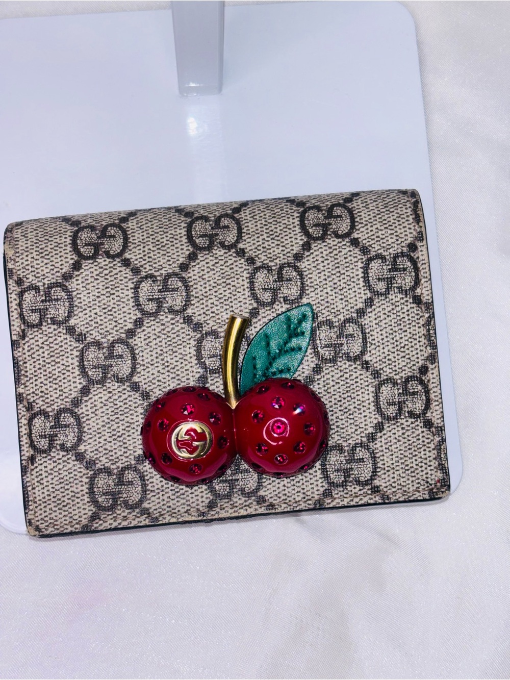 Gucci GG Supreme Crystal Cherry compact wallet, style 476050